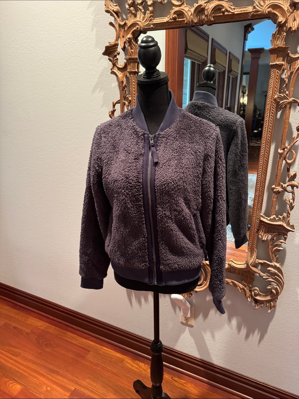NWT Patagonia Women's Plush Bomber Jacket - Dark Charcoal Small